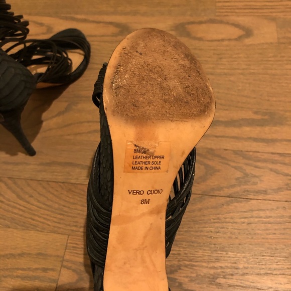 BCBG strapless heels - Picture 5 of 7